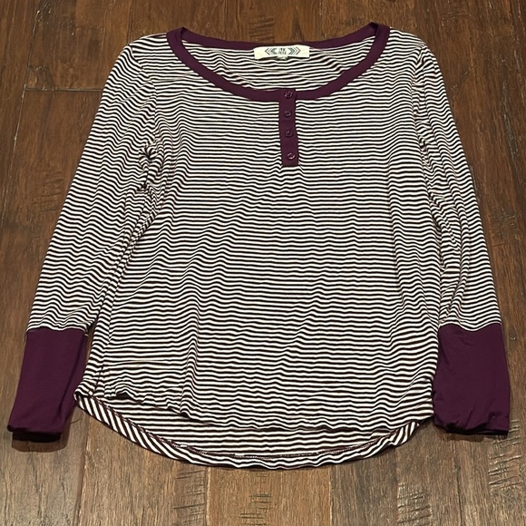 Large Purple and White Striped Long Sleeve - Picture 2 of 8